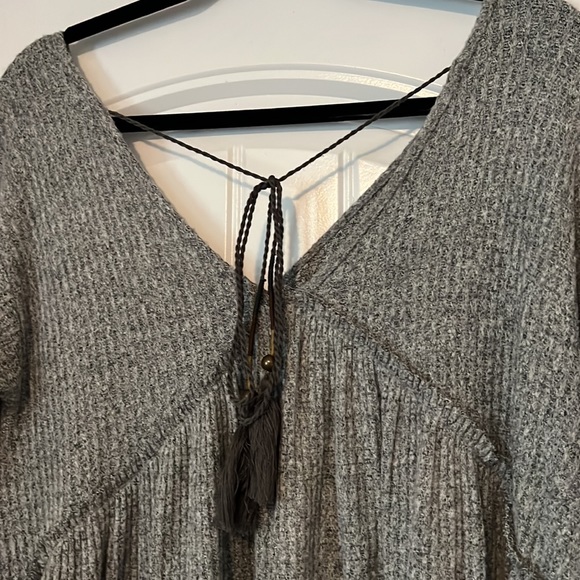 Small Grey Waffle Tie Back Boutique Top - Picture 5 of 5